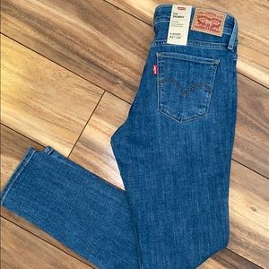 Levi’s 711 skinny jeans NWT